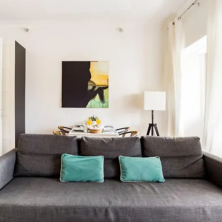 Spacious In With Terrace And Free Netflix *
