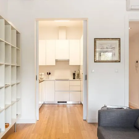 Spacious In With Terrace And Free Netflix Appartement *