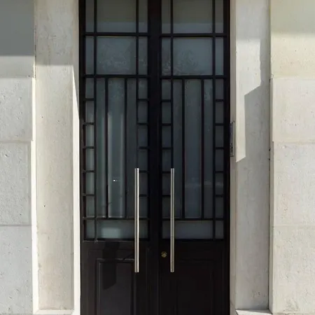 Spacious In With Terrace And Free Netflix Apartment Lissabon