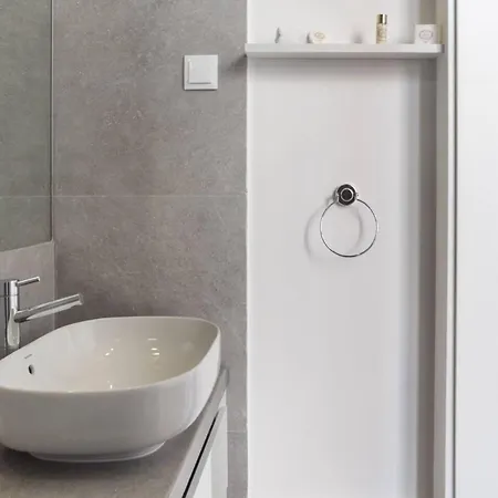 Appartement Spacious In With Terrace And Free Netflix *
