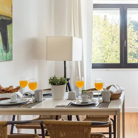 Spacious In With Terrace And Free Netflix *